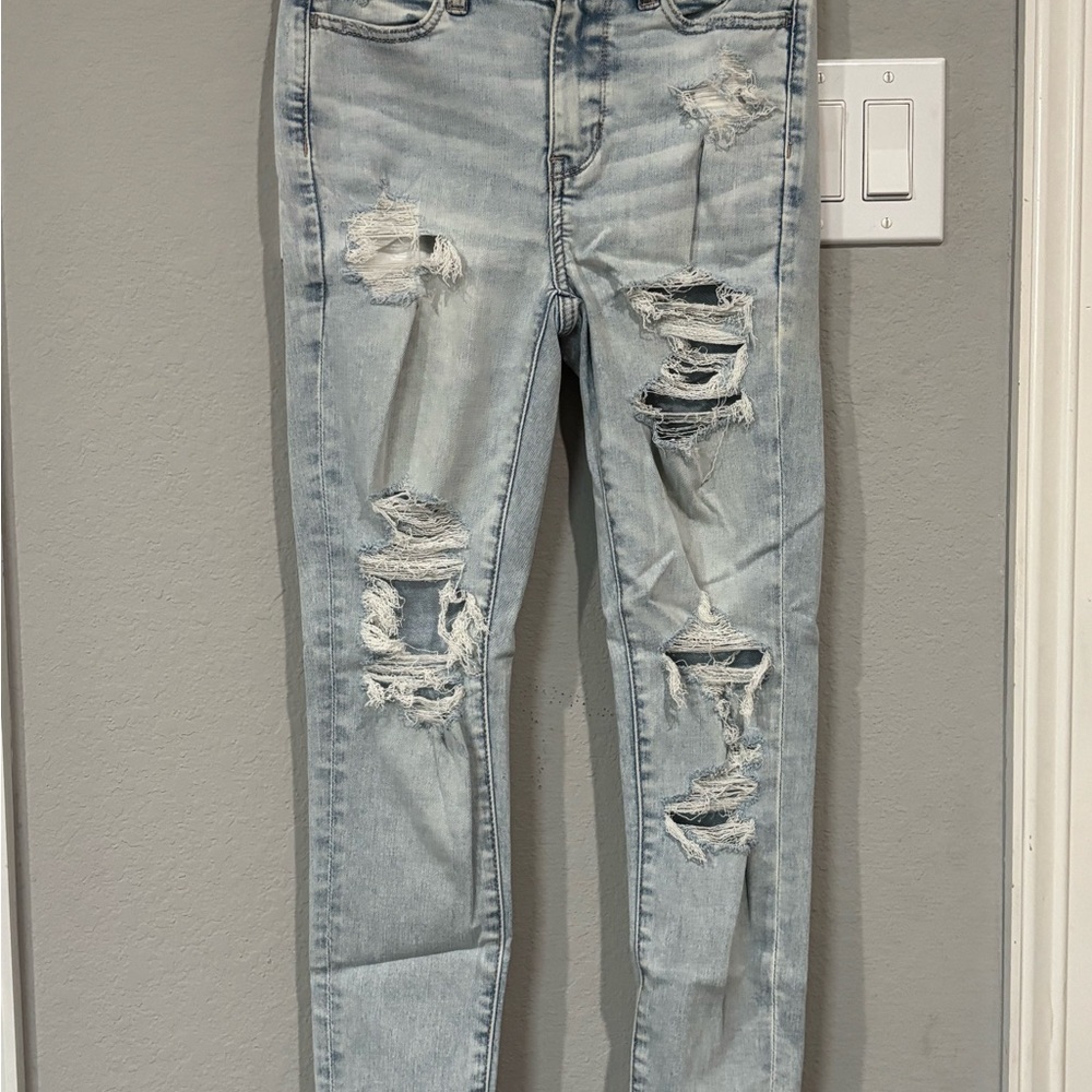American Eagle Outfitters Light Blue Distressed Skinny Jeans